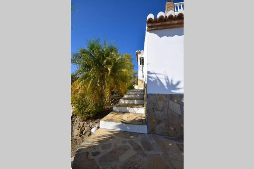 Daire El Quinto Pino, Frigiliana Luxury Country Villa With Pool And Parking Hansonholiday Rentals